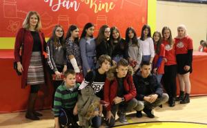 Foto: Fena / Ambasadorica Narodne Republike Kine u Bosni i Hercegovini Chen Bo posjetila je danas Osnovnu školu ''Avdo Smailović'' 